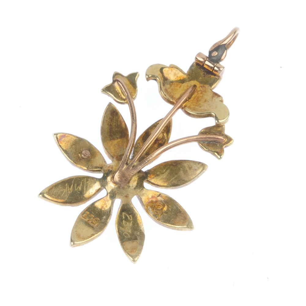 An early 20th century 15ct gold split pearl floral pendant and a brooch. The pendant designed as a - Image 4 of 4