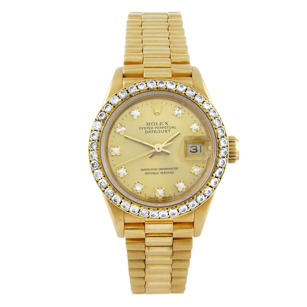 ROLEX - a lady's Oyster Perpetual Datejust bracelet watch. Circa 1987. 18ct yellow gold case with