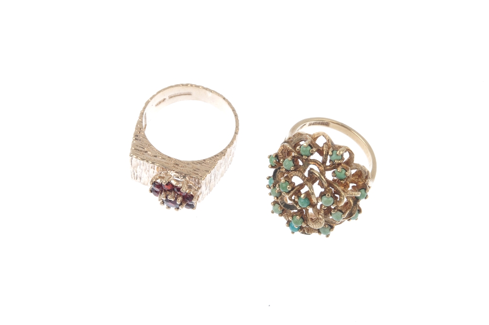 Two 1970S 9ct gold gem-set dress rings. To include a Gentleman's textured signet ring with - Image 2 of 4