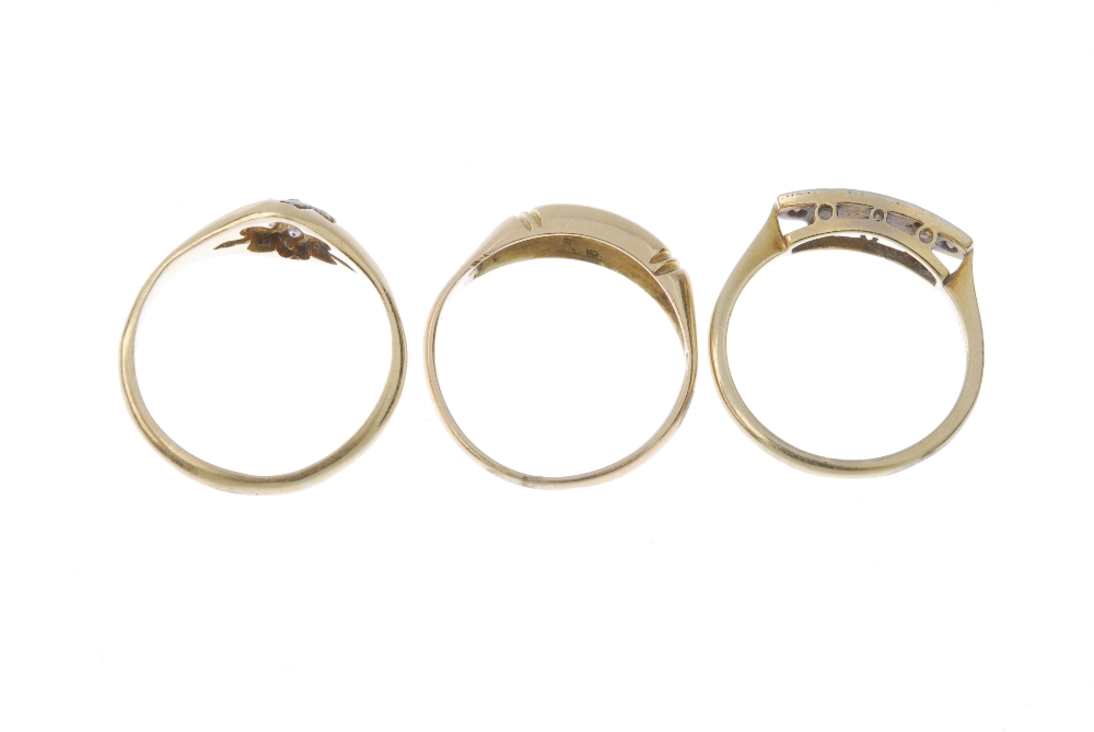 A selection of three early 20th century 18ct gold diamond rings. To include a single-cut diamond - Image 3 of 3