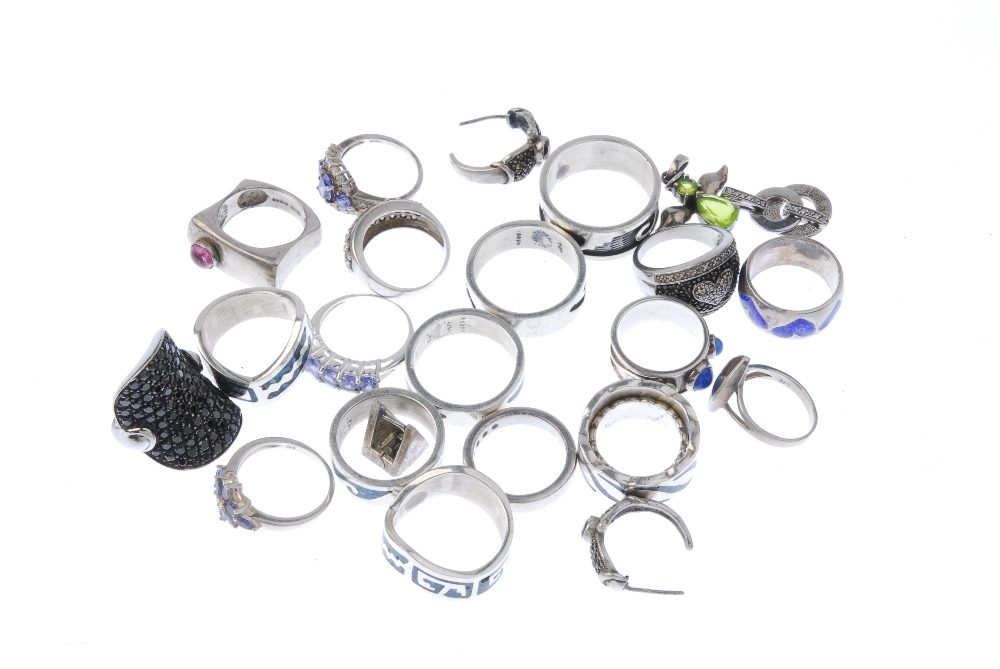 A quantity of gem-set silver and white metal jewellery. To include a pendant designed as two - Image 2 of 3