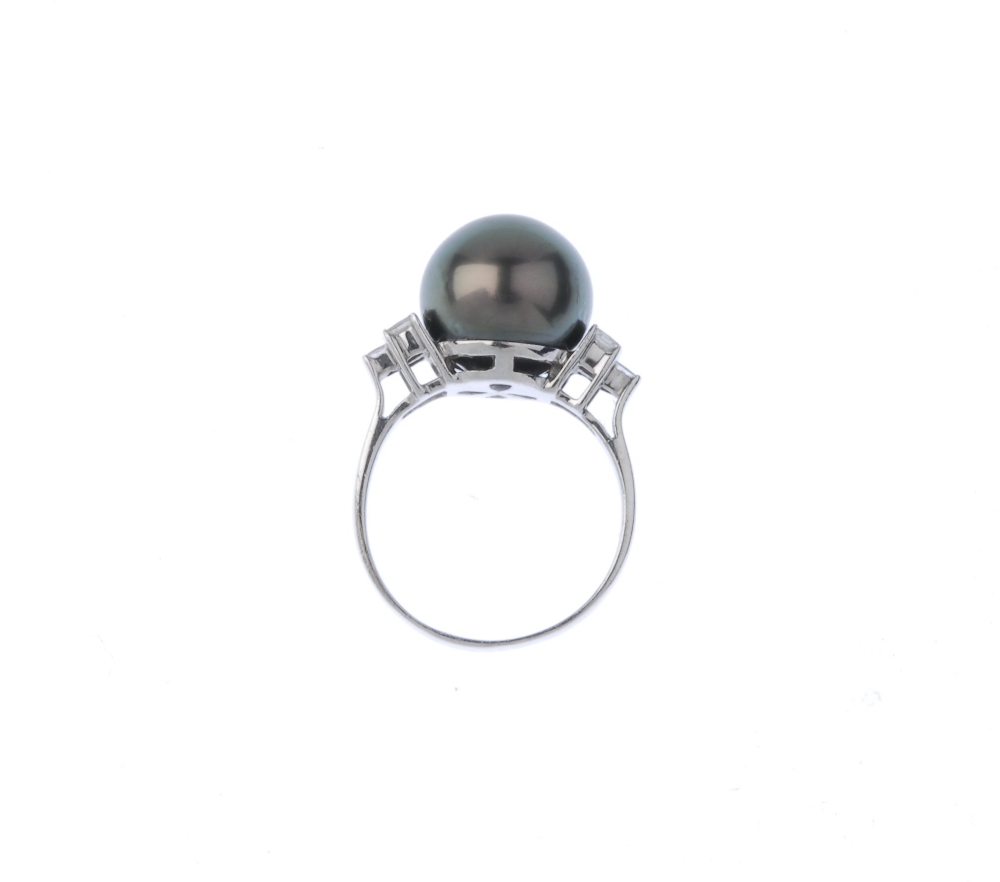 (541094-2-A) A diamond and cultured pearl ring. The grey cultured pearl, measuring 12.8mms, to the - Image 2 of 3