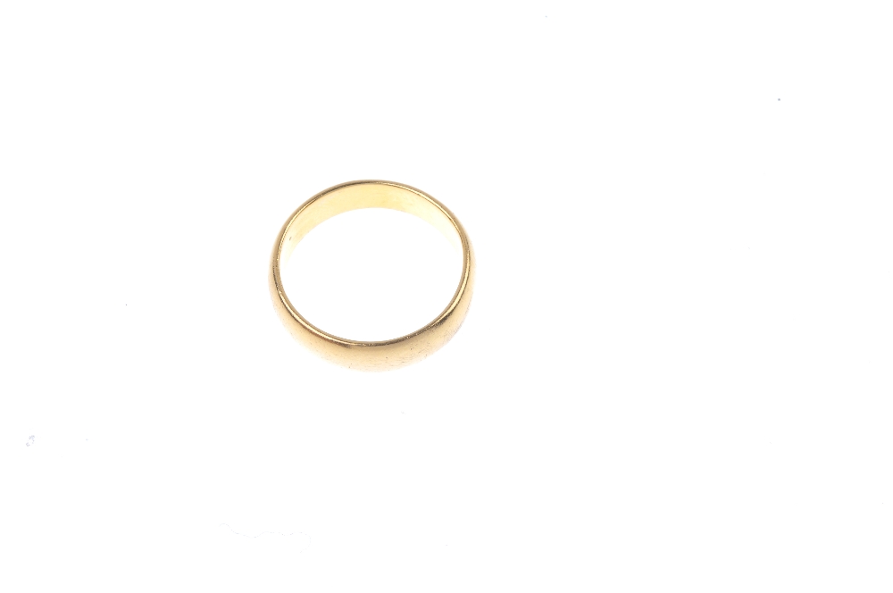 A 22ct gold band ring. Hallmarks for Sheffield, 1962. Weight 5.3gms. Overall condition fair to good. - Image 3 of 3