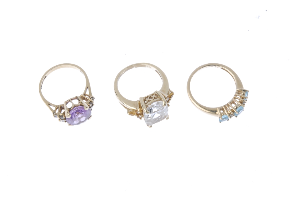 A selection of three 9ct gold gem-set dress rings. To include an amethyst ring with cubic zirconia - Image 3 of 4