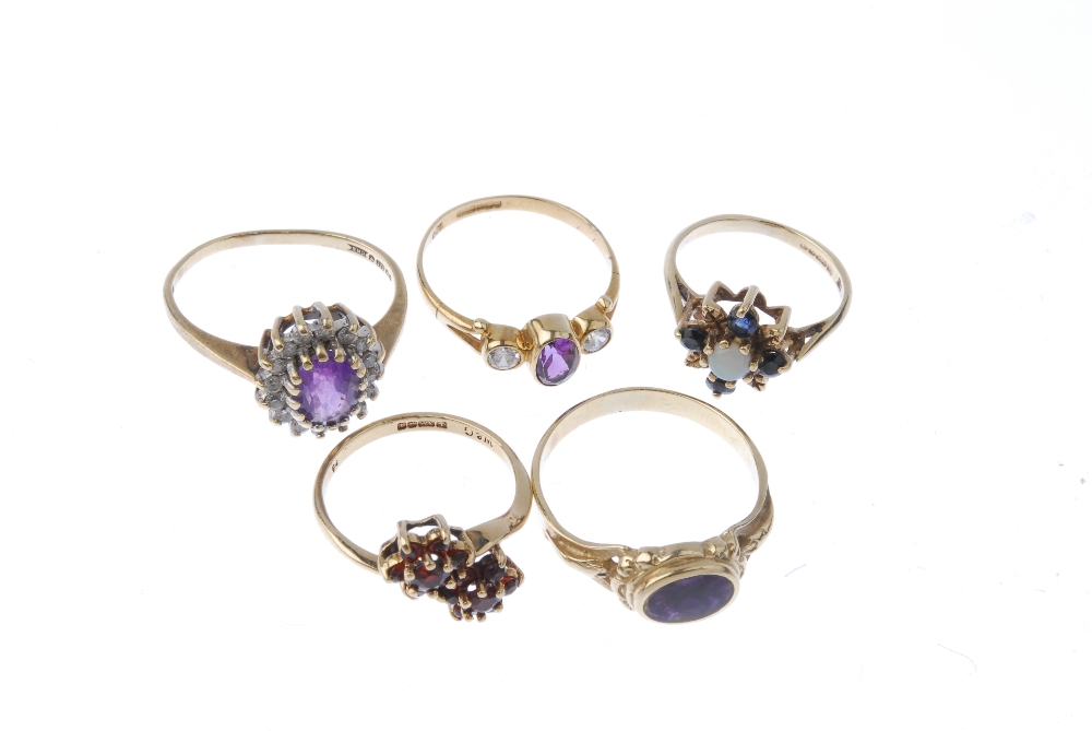 A selection of five 9ct gold gem-set rings. To include a Blue John single-stone ring, an opal and - Image 2 of 3