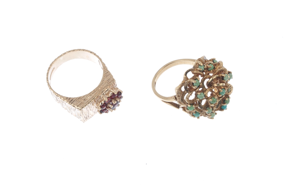 Two 1970S 9ct gold gem-set dress rings. To include a Gentleman's textured signet ring with - Image 3 of 4