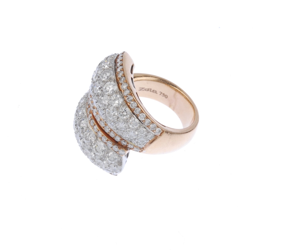 (539295-1-A) A diamond dress ring. Comprising two pave-set diamond tapered panels, each with - Image 4 of 4