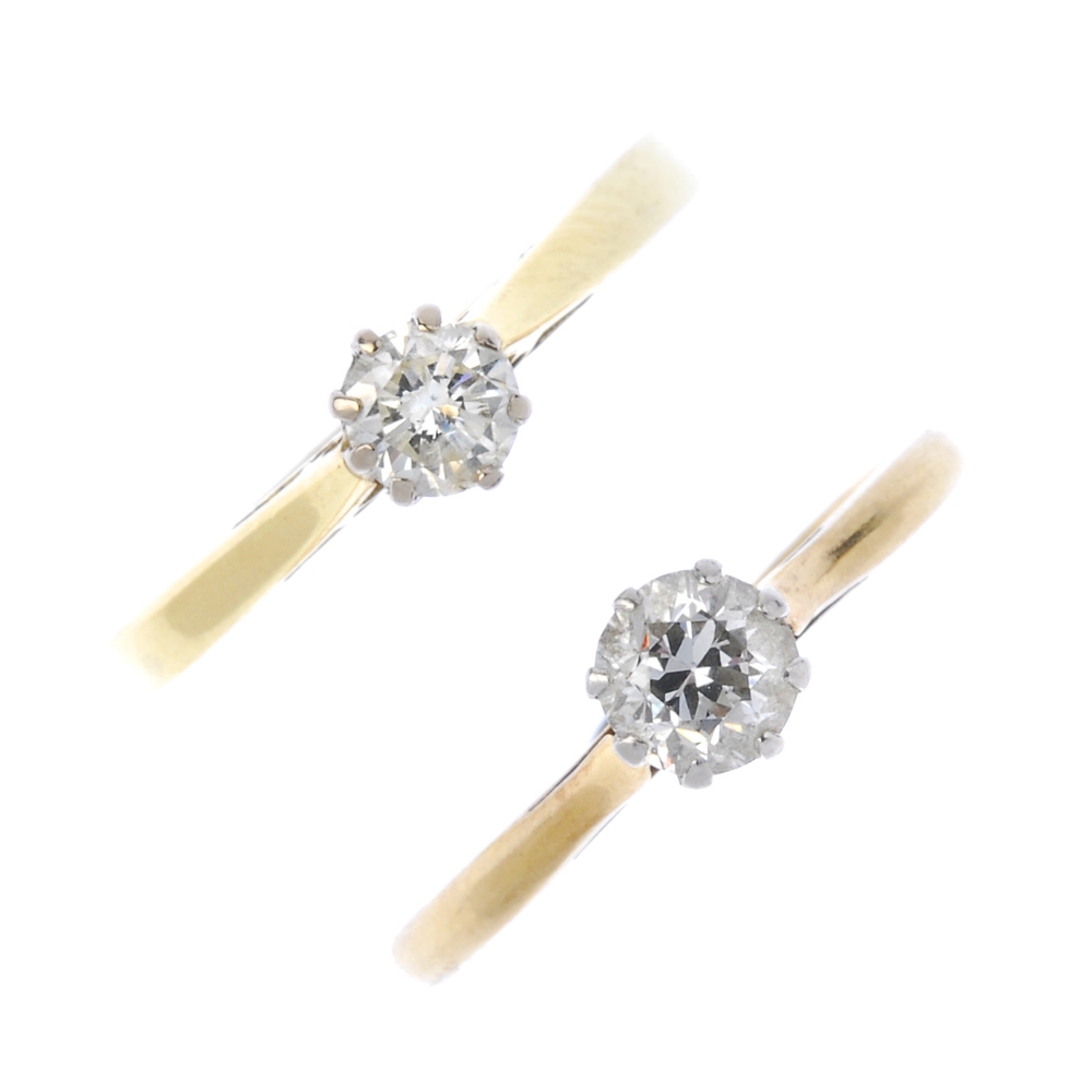 Two diamond single-stone diamond rings. Each designed as a brilliant-cut diamond, to the tapered