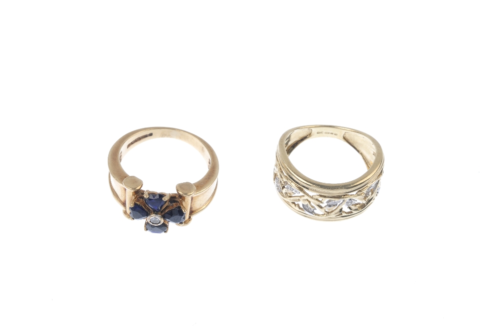 Two 9ct gold dress rings. The first designed as a synthetic sapphire floral cluster ring with bar - Image 2 of 4