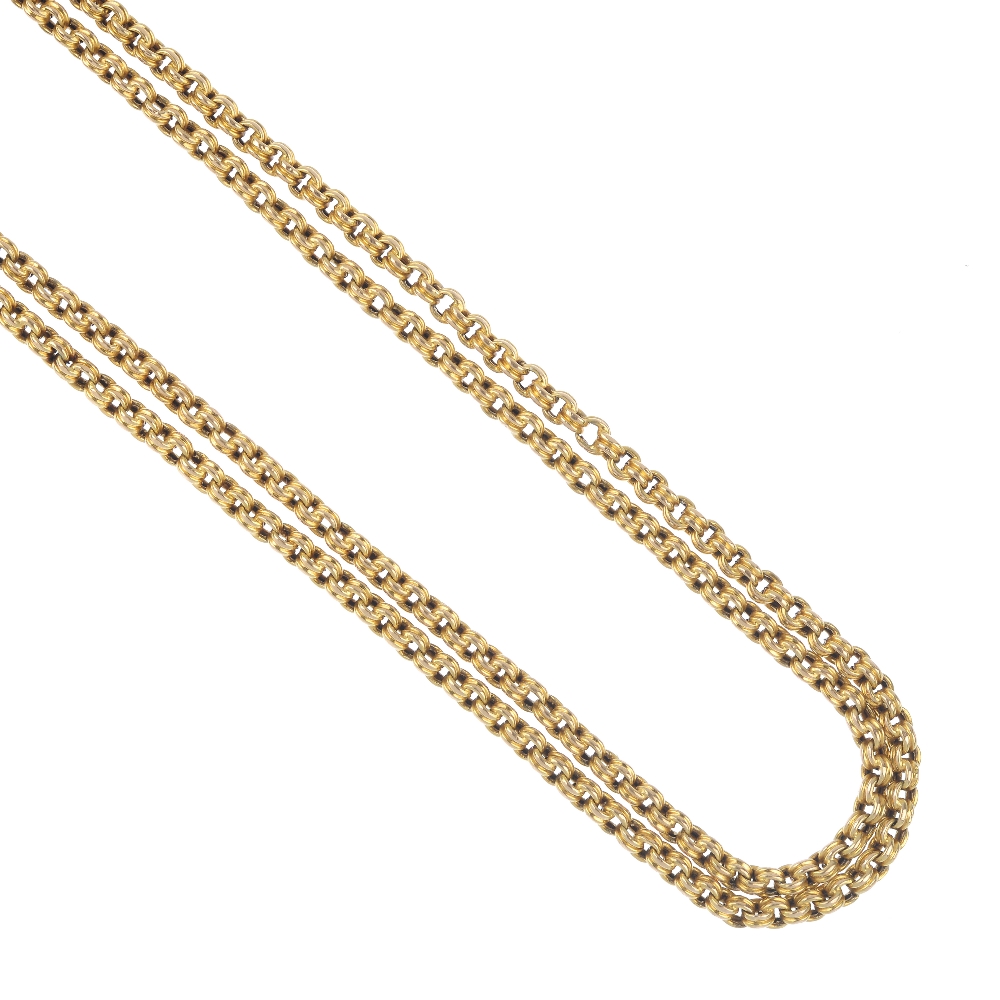 An early 20th century 15ct gold longuard chain. The grooved belcher-link chain, to the spring ring