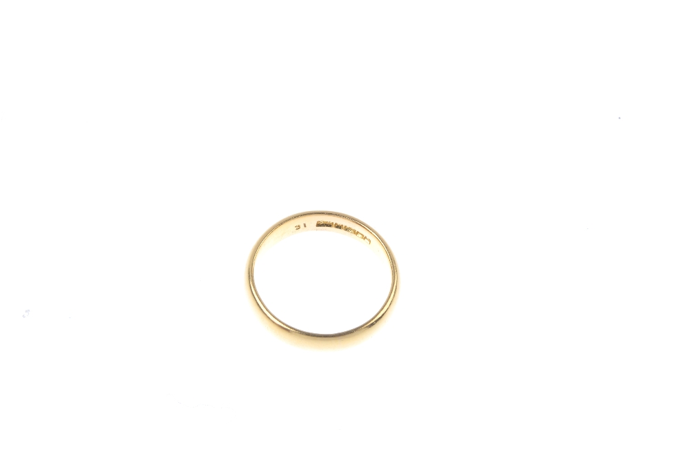 A 22ct gold band ring. Hallmarks for Birmingham, 1959. Weight 4.7gms. Overall condition good. - Image 2 of 2
