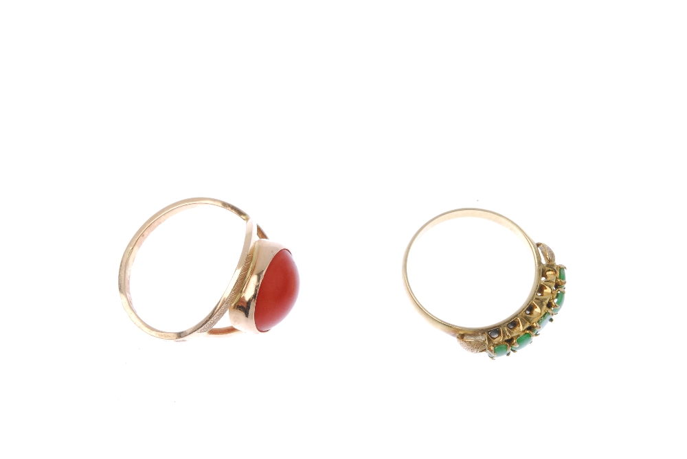A coral ring and a jade ring. The first designed as an oval coral cabochon, within a tapered - Image 3 of 3