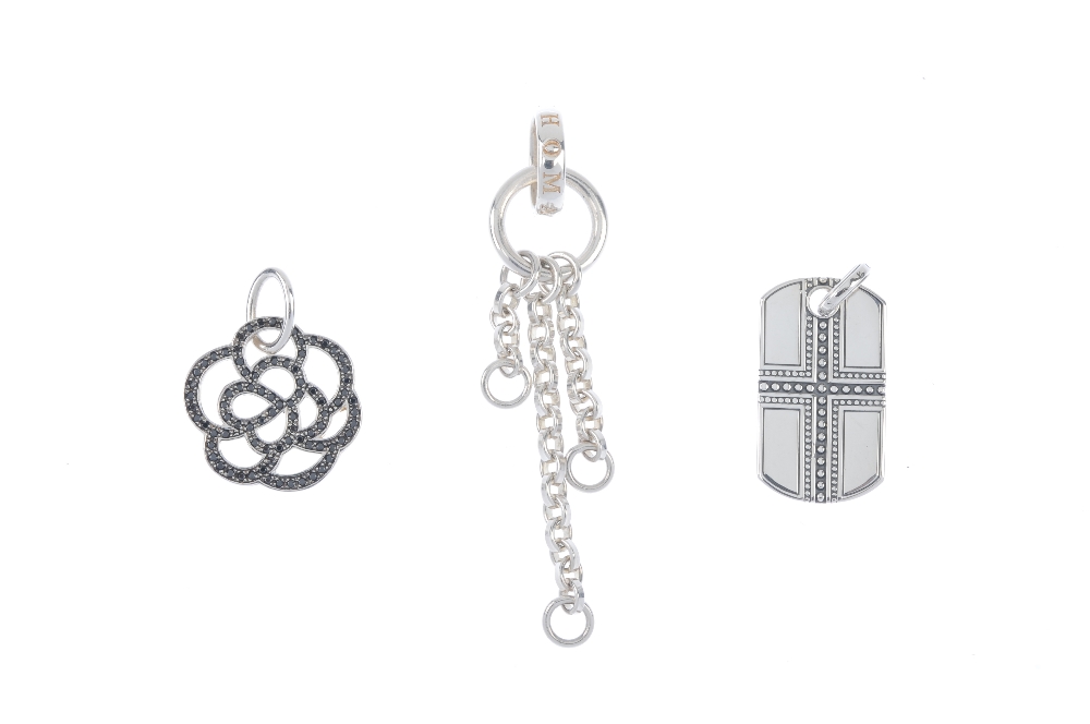 THOMAS SABO - two rings and three pendants. To include a band ring designed as a curb-link chain, - Image 3 of 3