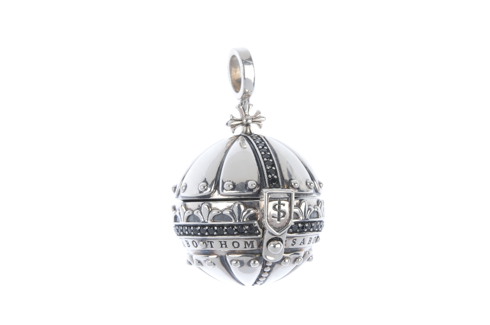 THOMAS SABO - a locket and a ring. To include a large spherical orb locket with front shield clasp - Image 3 of 4