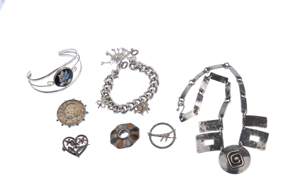 A selection of silver and white metal jewellery. To include a late 19th century silver circular- - Image 2 of 2