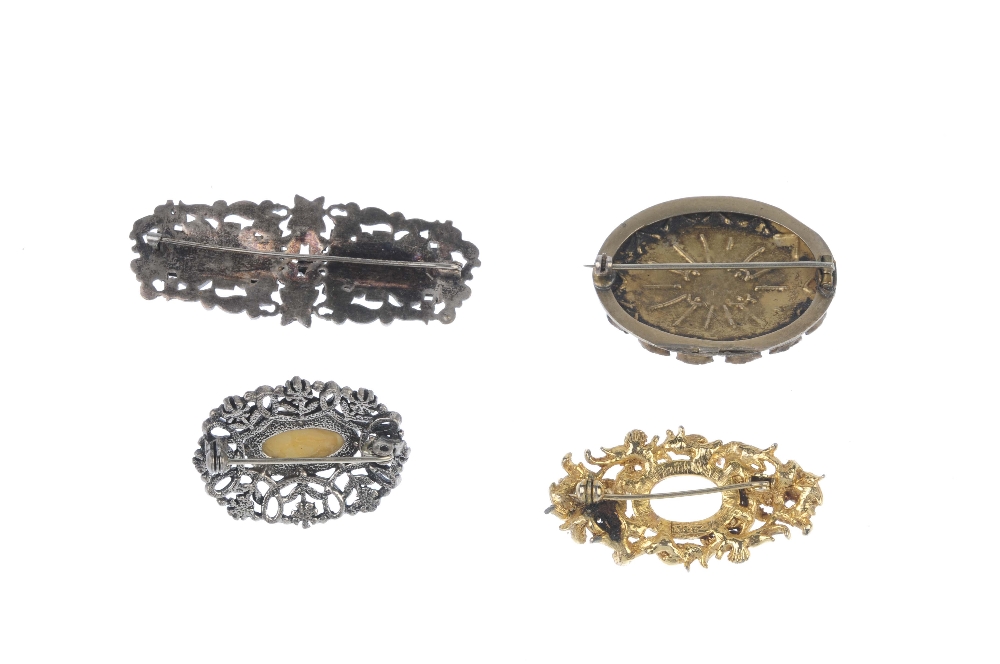 A selection of five items of costume jewellery. To include a late 19th century multi-gem brooch, a - Image 2 of 3