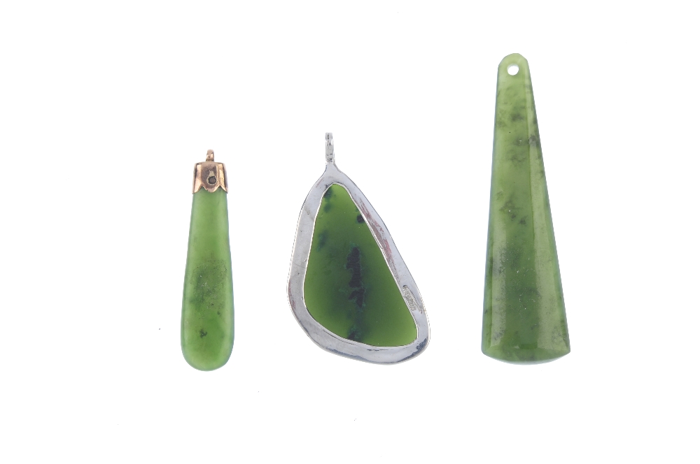 Three nephrite jade pendants. To include a late 19th century gold mounted pendant of pear-shape - Image 2 of 2
