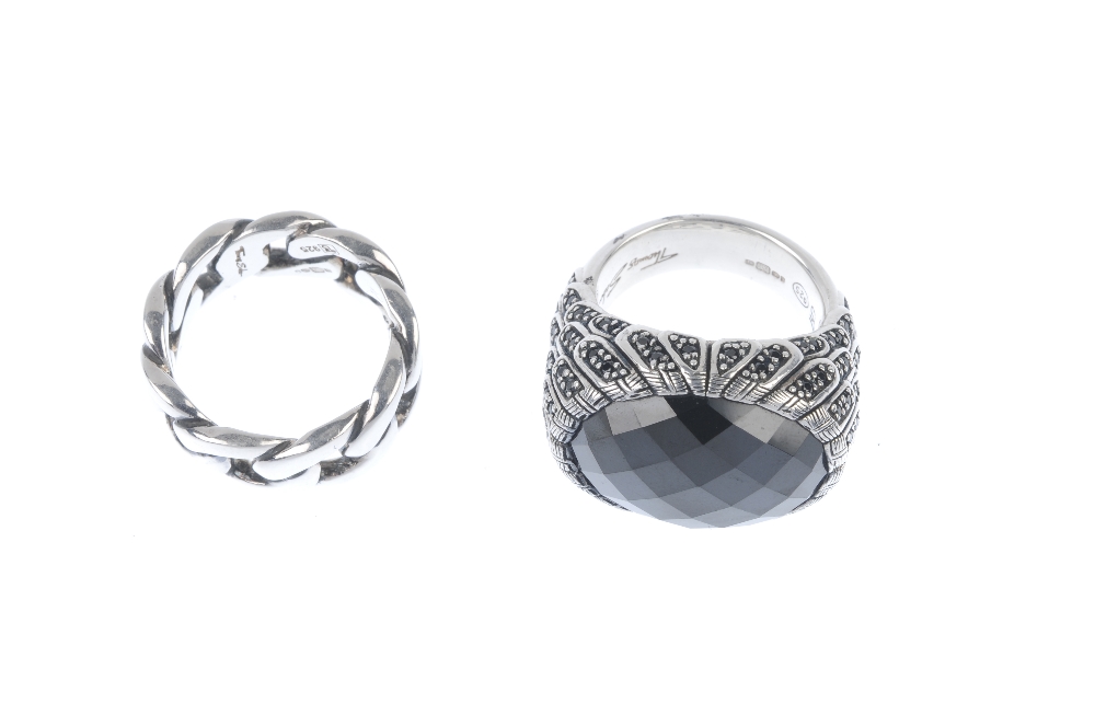 THOMAS SABO - two rings and three pendants. To include a band ring designed as a curb-link chain, - Image 2 of 3