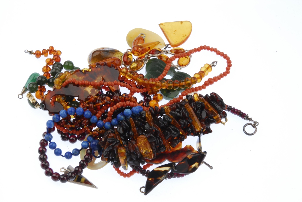 A selection of gem jewellery. To include a coral bead necklace, a garnet single-strand necklace - Image 2 of 2