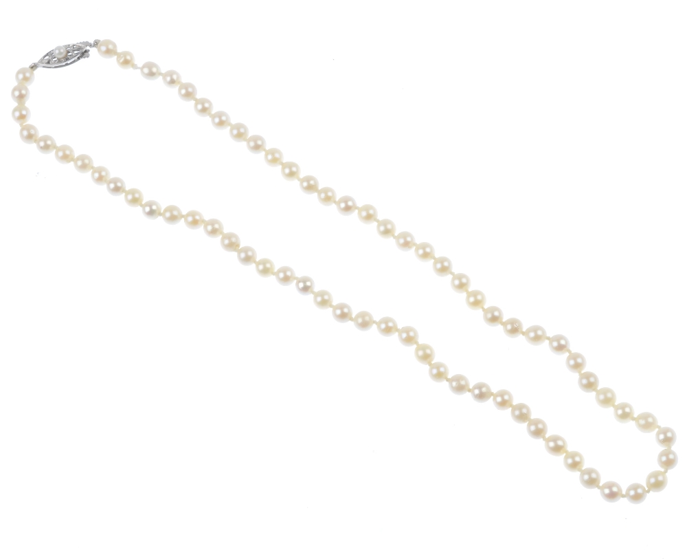 A cultured pearl single-row necklace with 9ct gold clasp. Comprising sixty-nine cultured pearls, - Image 2 of 3