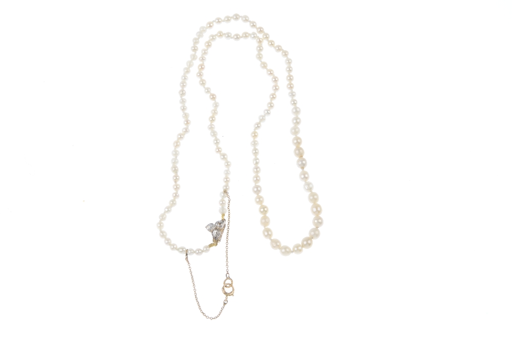 A pearl necklace. Comprising a single-row of graduated pearls, measuring 4 to 2.7mms, to the old-cut - Image 2 of 3