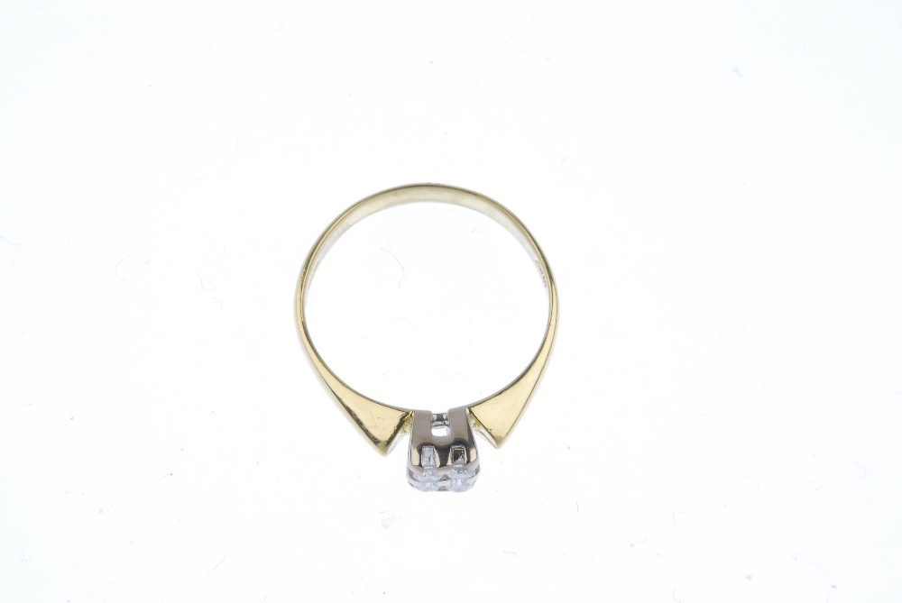 An 18ct gold diamond four-stone ring. The brilliant-cut diamond quatrefoil, to the angular shoulders - Image 2 of 4