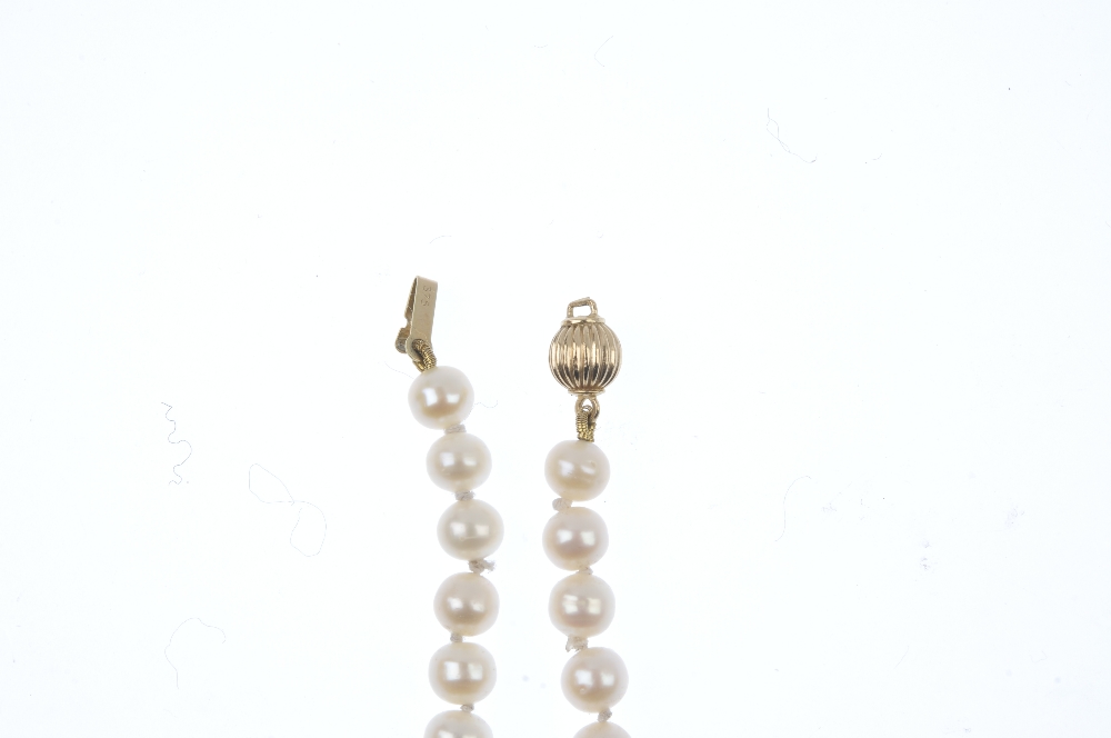 A cultured pearl single-strand necklace. Comprising a strand of sixty-eight oval-shape cultured - Image 3 of 3