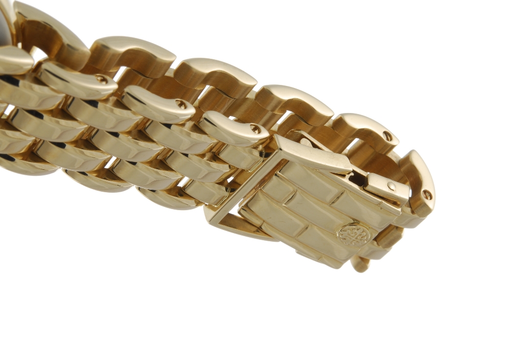 PATEK PHILIPPE - a gentleman's Calatrava bracelet watch. Circa 1994. 18ct yellow gold case. - Image 4 of 4