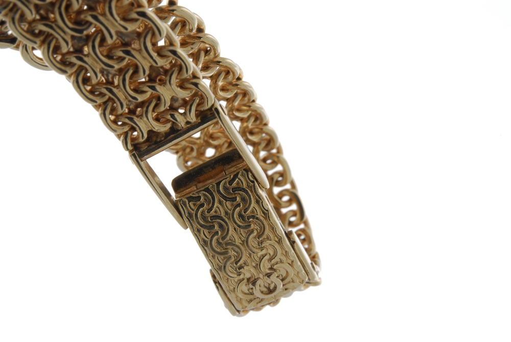 OMEGA - a lady's Geneve bracelet watch. 9ct yellow gold case, import hallmarked London 1974. - Image 4 of 4