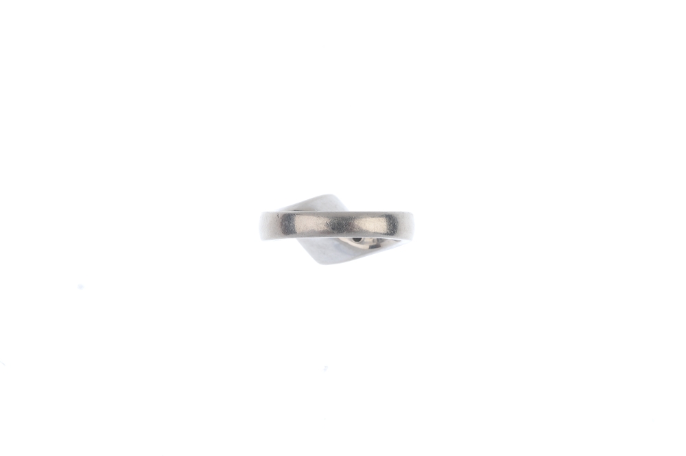 An 18ct gold diamond single-stone ring. Of crossover design, the square-shape diamond, with - Image 5 of 6