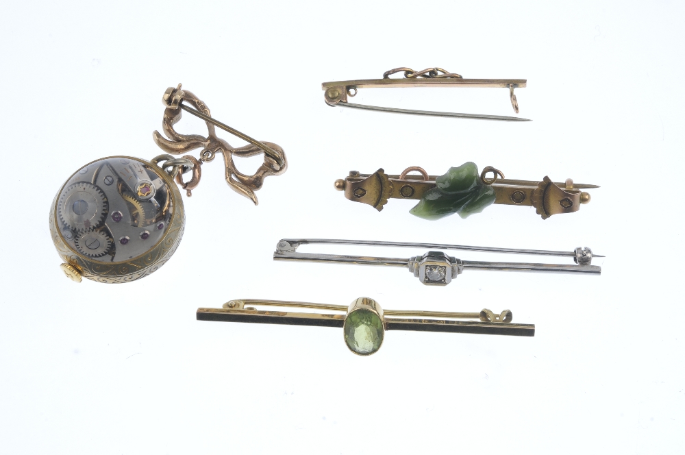 A selection of four early 20th century gold bar brooches and a further item. To include an 18ct gold - Image 2 of 2