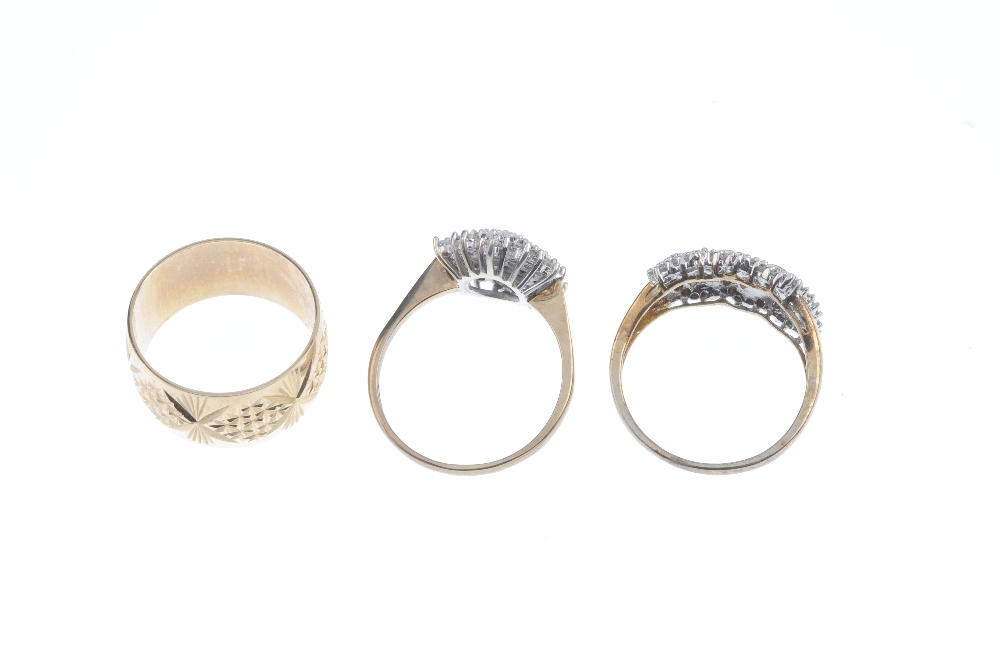 A selection of three 9ct gold rings. To include a diamond cluster ring, a diamond dress ring, - Image 3 of 3