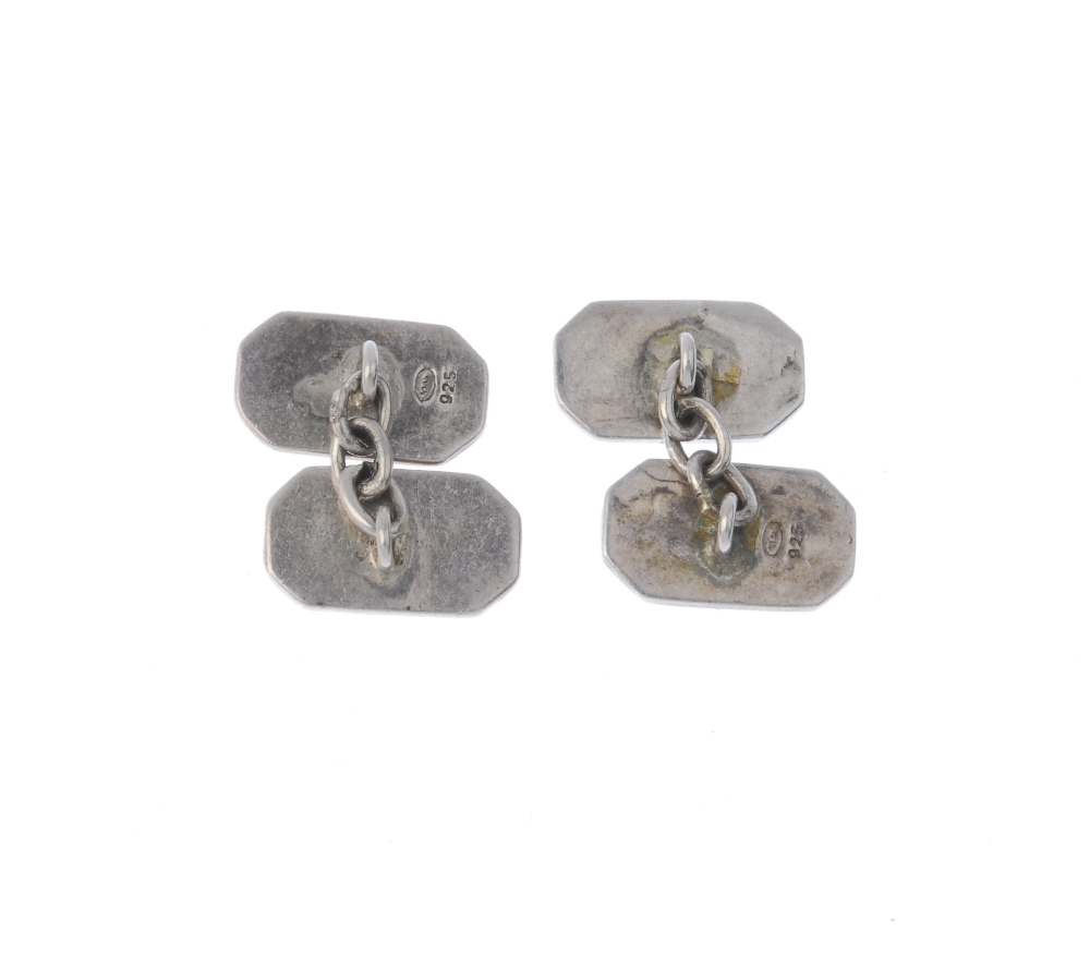 (174110) A pair of silver cufflinks. Weight 15gms. - Image 2 of 3