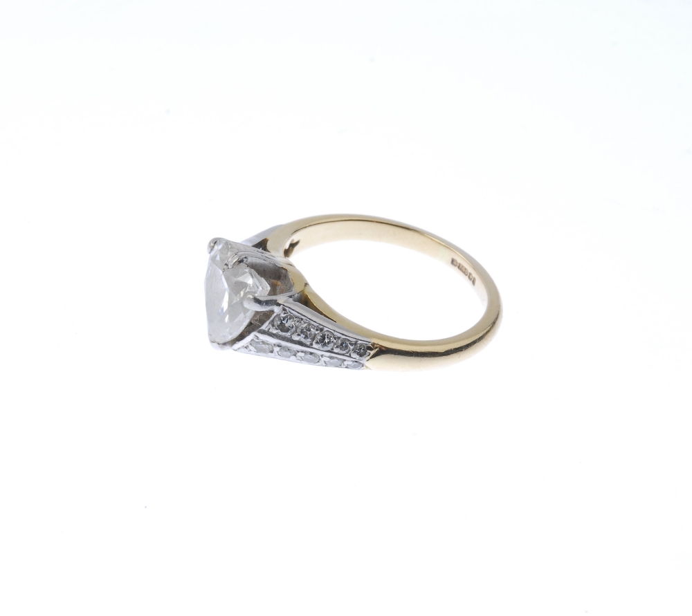 (187921) An 18ct gold diamond single-stone ring. The heart-shape diamond to the graduated - Image 5 of 5