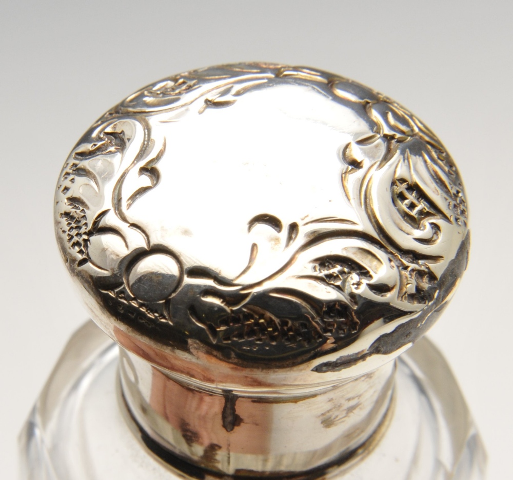 An Art Deco silver christening mug of plain tapered form with initial engraving and raised on a - Image 7 of 13