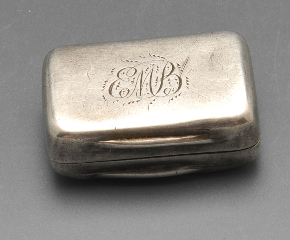 A George III silver vinaigrette, the small plain oblong form with initial engraving opening to a