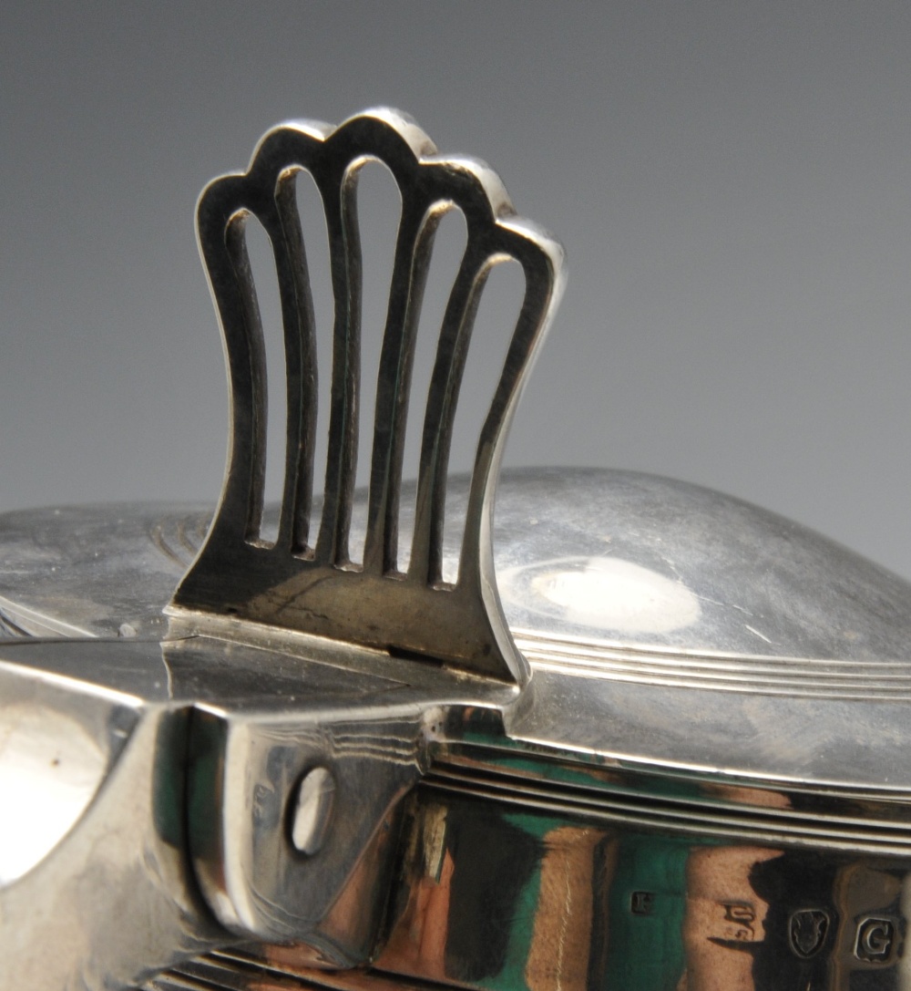A George III silver tankard, the slightly tapered form with reeded banding, personal inscription and - Image 4 of 5