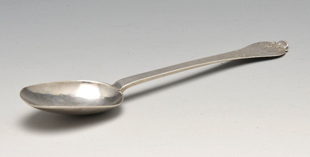 A William III, silver Laceback Trefid spoon with initialled terminal. Hallmarked Isaac Davenport,