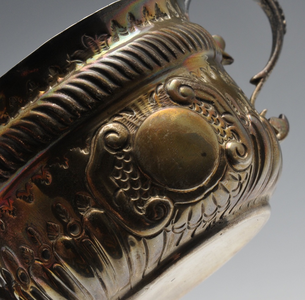 An Edwardian silver bowl, the circular bowl with oblique fluting alternating with floral details - Image 6 of 7