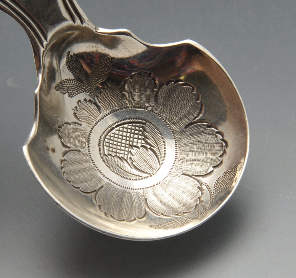 A George III silver caddy spoon, having engraved flower decoration to the bowl and initialled tear - Image 3 of 5