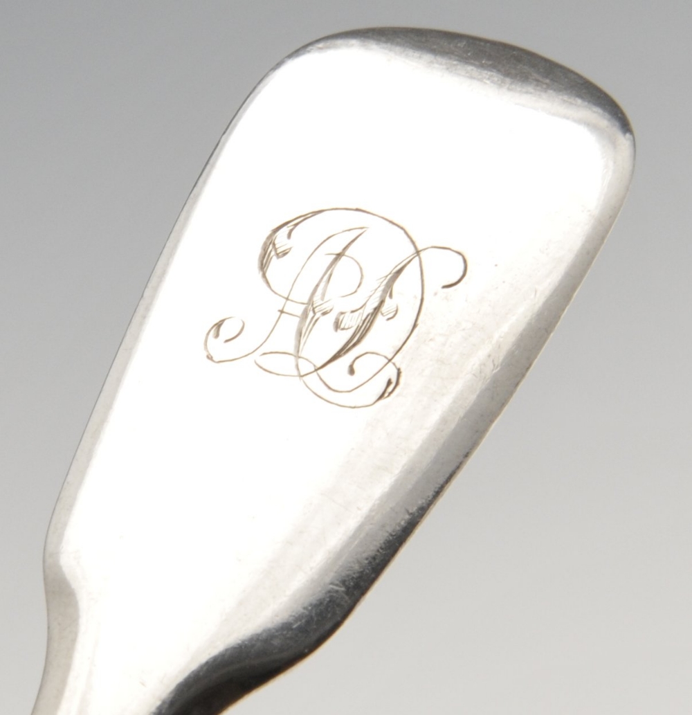 A pair of George III silver sauce ladles, in Fiddle pattern with engraved monograms to terminals. - Image 3 of 6