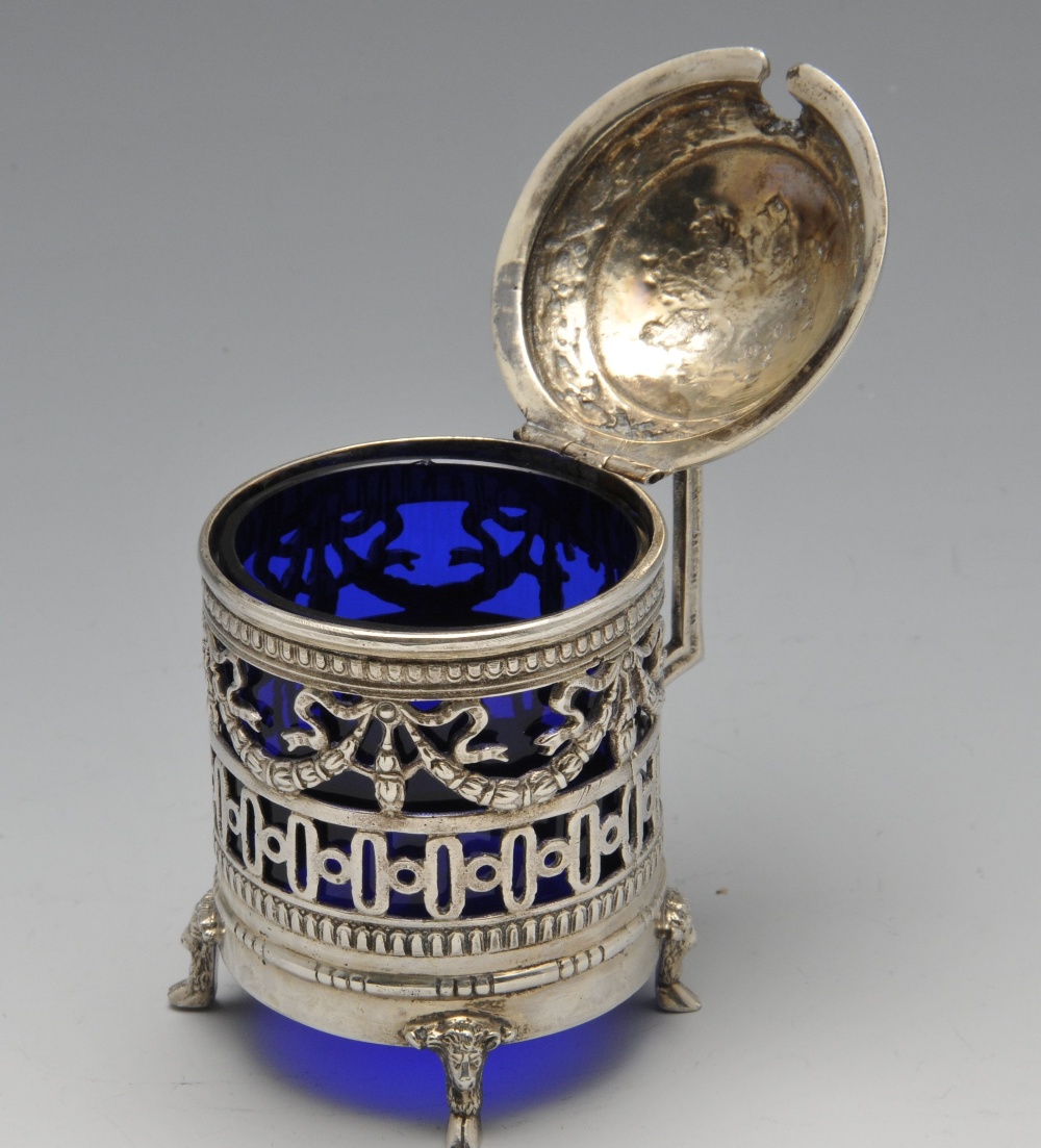 A German silver mustard pot with blue glass liner, having ribbon and garland swag piercing above - Image 2 of 5