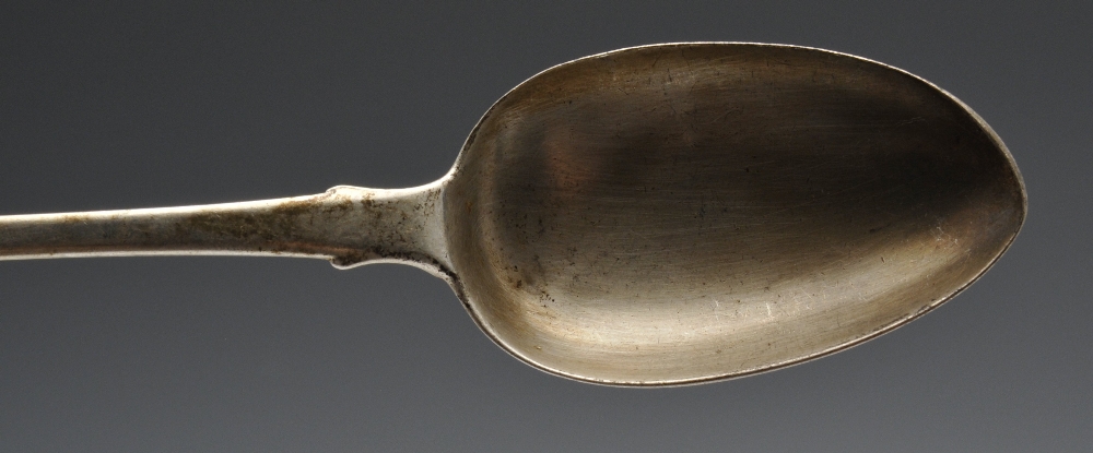 A pair of Victorian silver Fiddle pattern table spoons with initialled terminals, hallmarked - Image 5 of 14