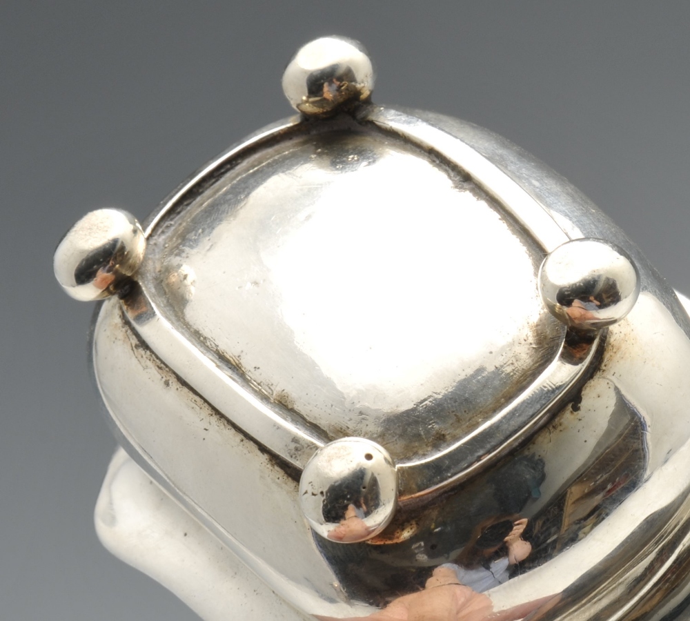 A George II silver cream jug, of globular form having waisted neck and shaped rim, decorated with - Image 8 of 9