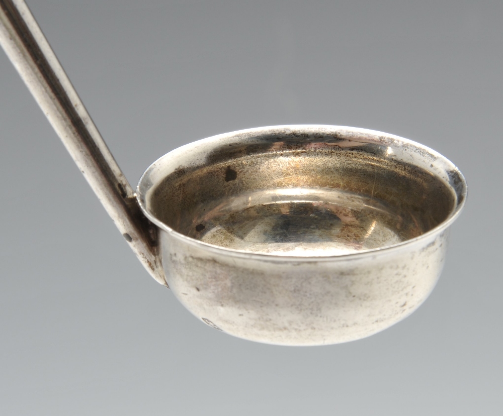 A mid-Victorian silver toddy ladle, having a spiral twist baleen handle leading to a circular bowl - Image 3 of 4