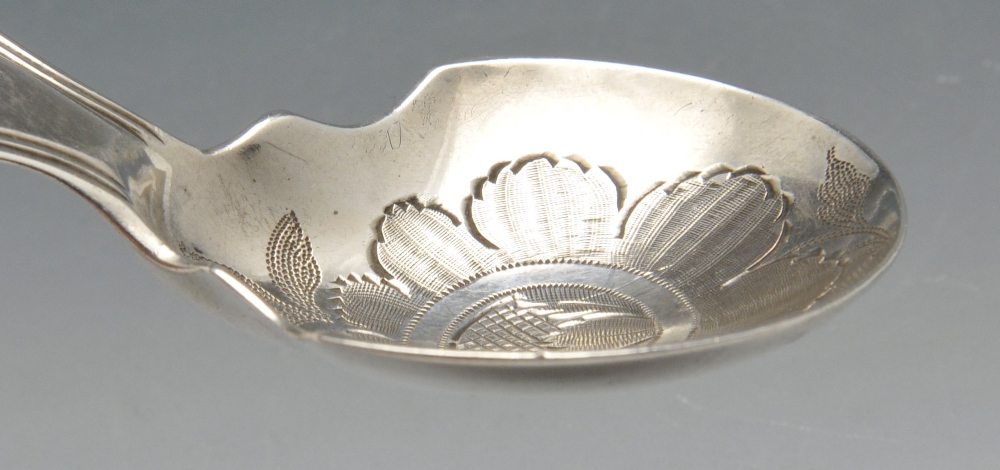 A George III silver caddy spoon, having engraved flower decoration to the bowl and initialled tear - Image 5 of 5