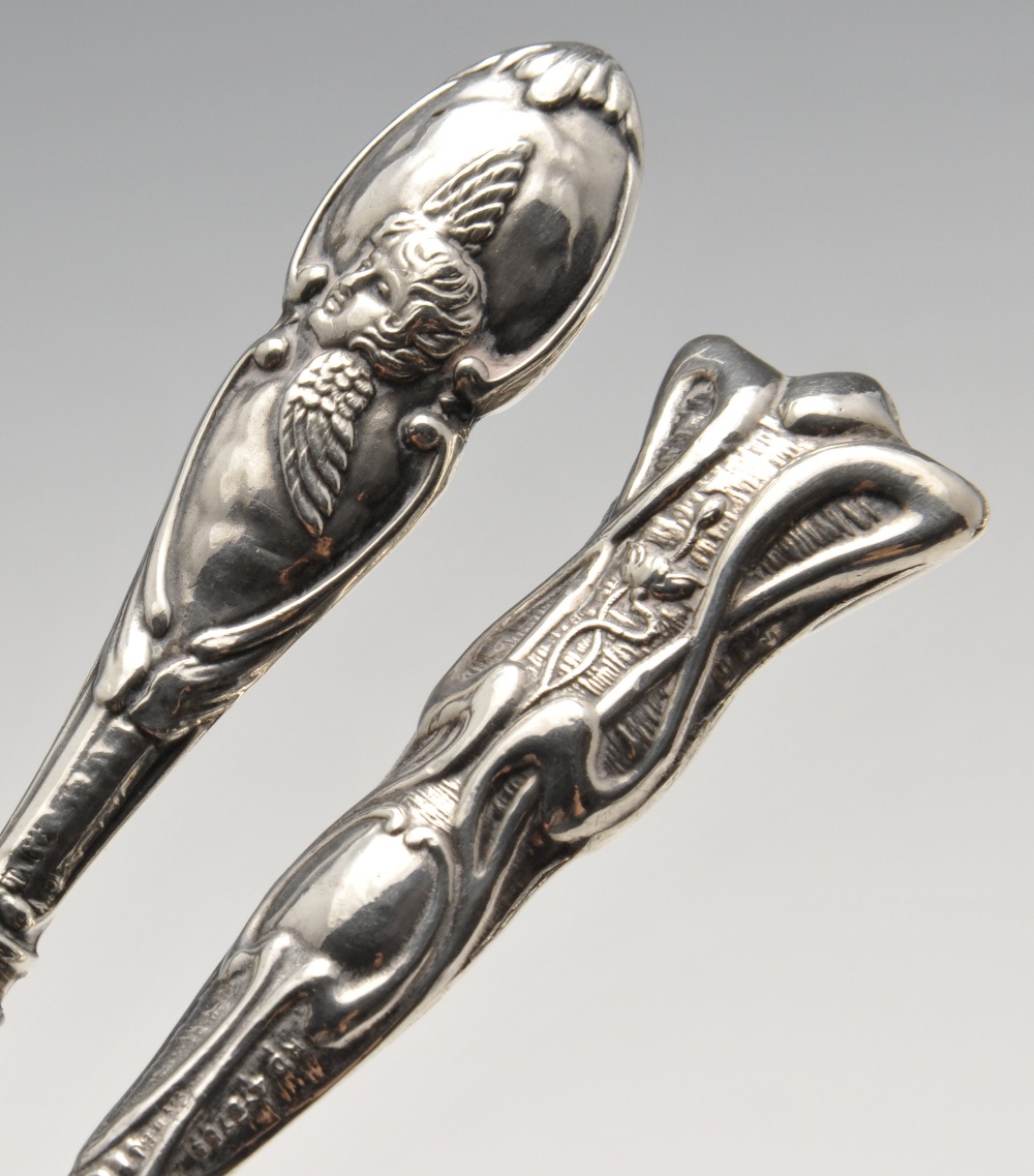 An Art Nouveau silver mounted hand mirror embossed with a stylised image of an angel, hallmarked - Image 12 of 14