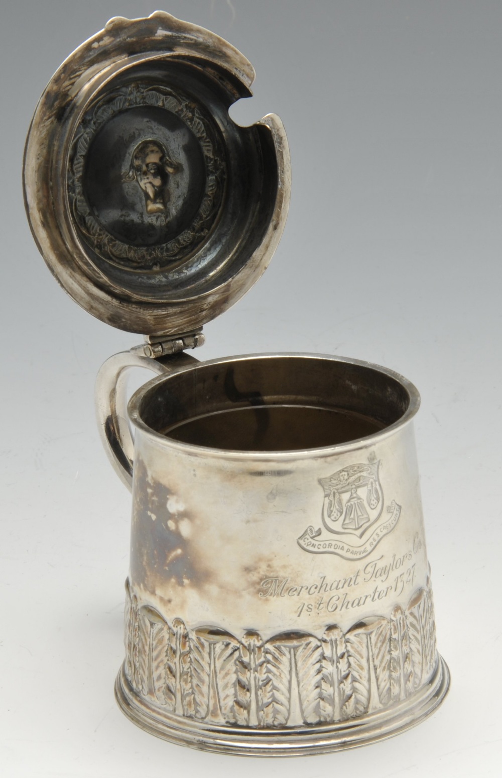 A 1920' s silver mustard pot modelled as a tankard and commemorating the 600th anniversary of the - Image 6 of 7