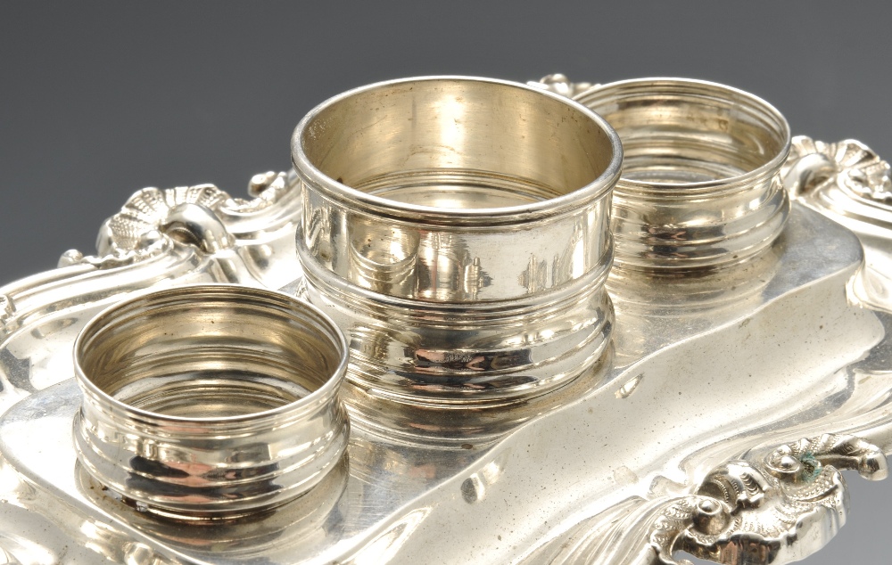 An early Victorian silver desk ink stand, the shaped base having shell moulded and reeded rim - Image 5 of 5