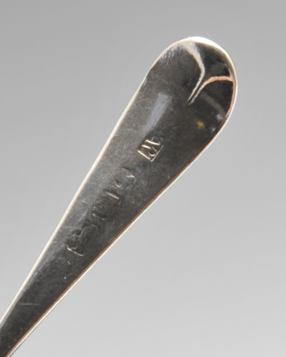 A selection of various George III and later condiment spoons, etc., most examples having - Image 5 of 11